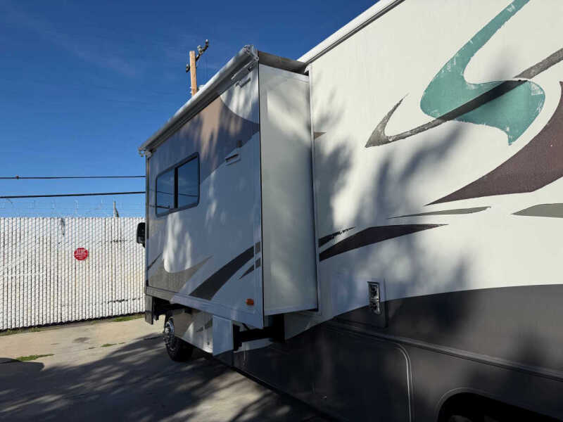 2008 Workhorse W22