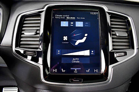 2022 Volvo XC90 Recharge T8 R-Design