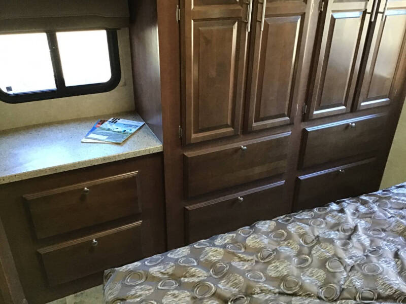 2016 Georgetown GT3 30X / 31ft