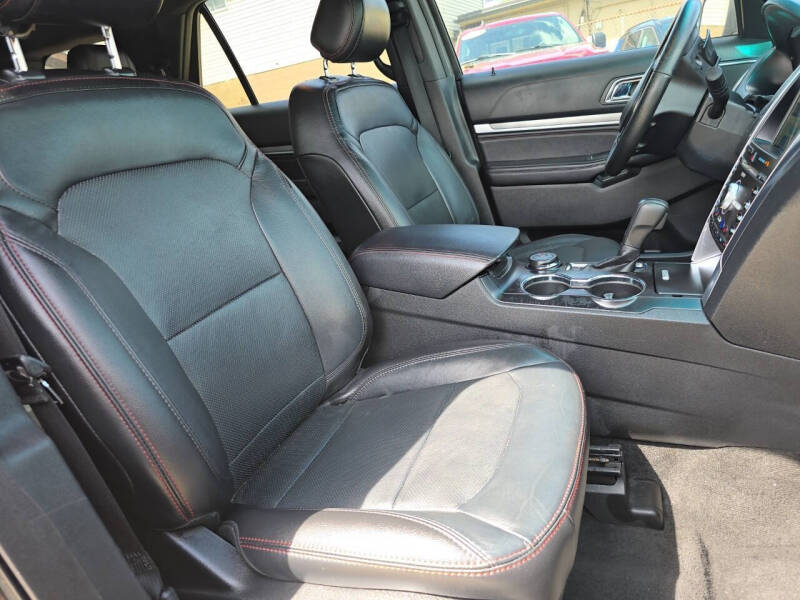 2017 Ford Explorer Sport