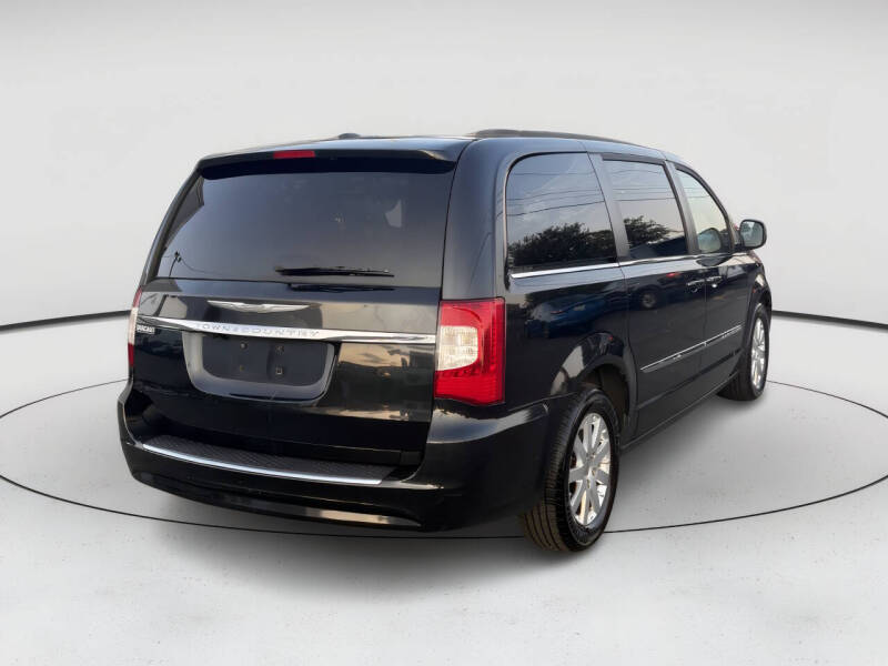 2014 Chrysler Town and Country