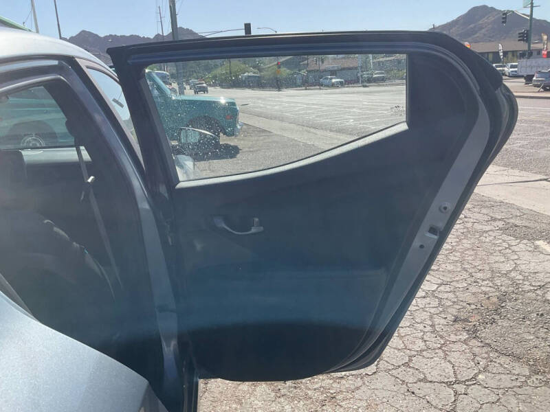 2019 Hyundai Veloster