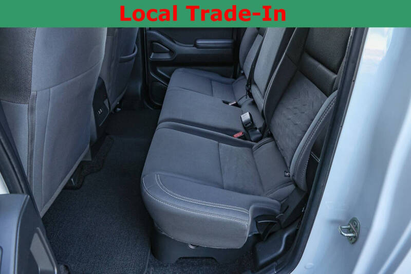 2023 Nissan Frontier SV