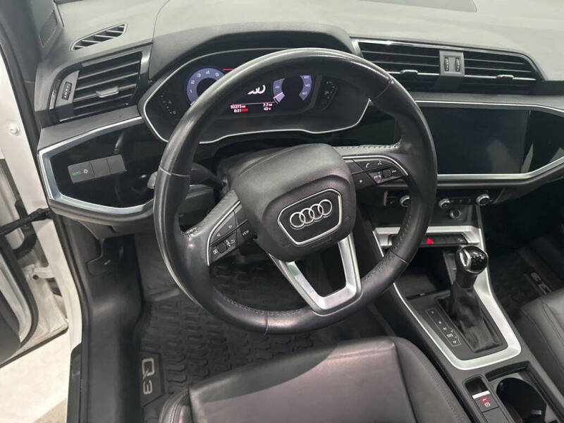 2020 Audi Q3 quattro Premium 45 TFSI