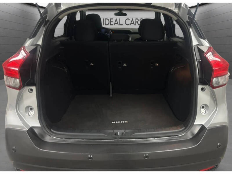 2020 Nissan Kicks S