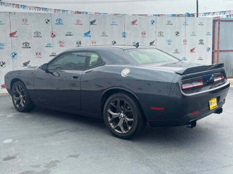 2018 Dodge Challenger SXT Plus