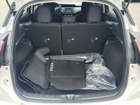 2025 Nissan Kicks Play S