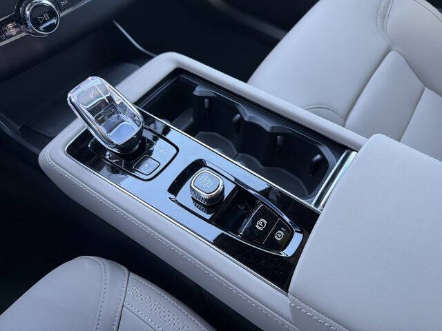 2026 Volvo XC90 B6 Plus 7P