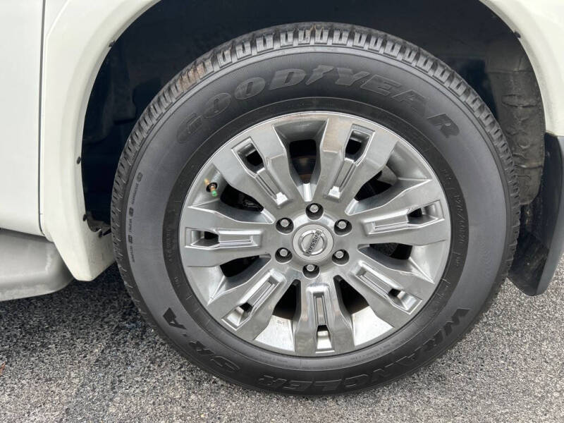 2015 Nissan Armada SV