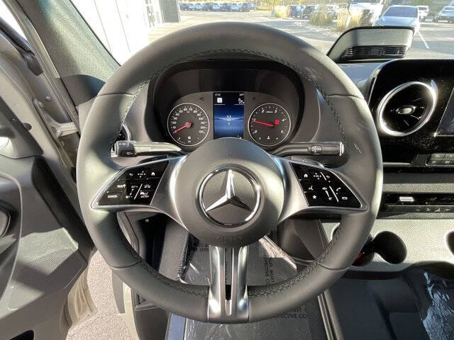 2025 Mercedes-Benz Sprinter 2500