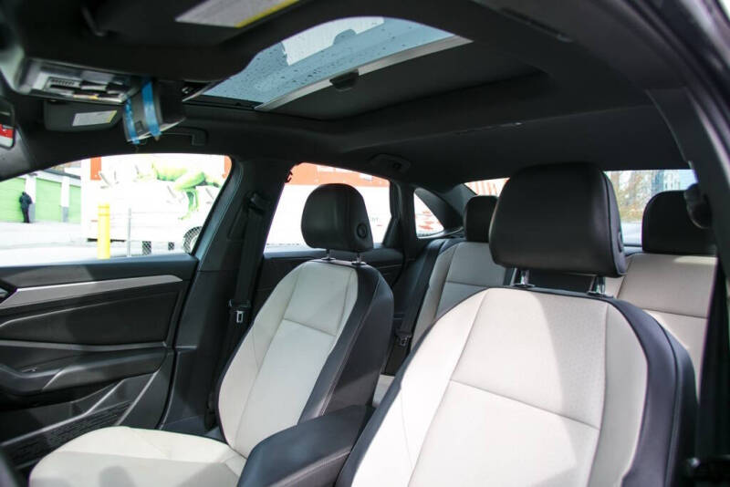 2020 Volkswagen Jetta R-Line