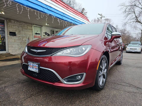 2017 Chrysler Pacifica for sale at New Wheels in Glendale Heights IL