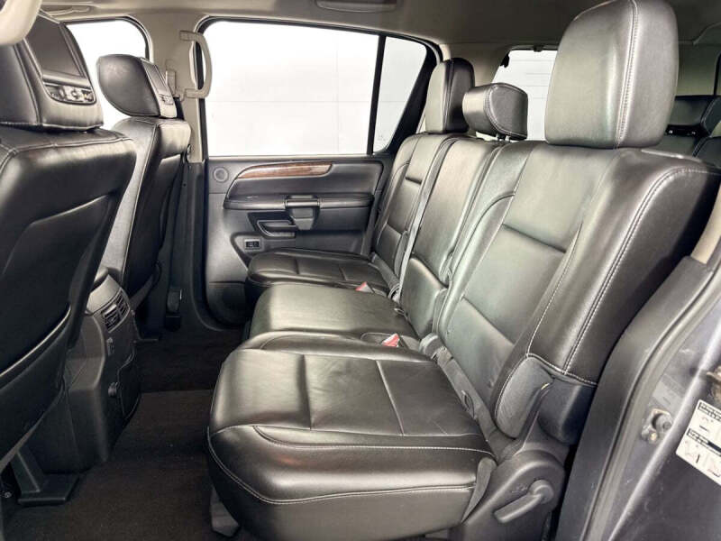 2014 Nissan Armada SV