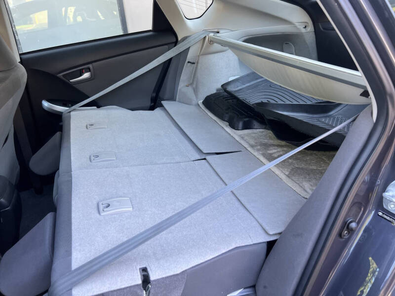 2012 Toyota Prius Two