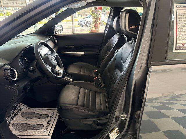 2019 Nissan Kicks SR