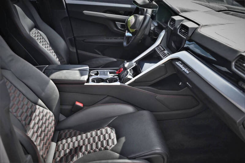 2019 Lamborghini Urus