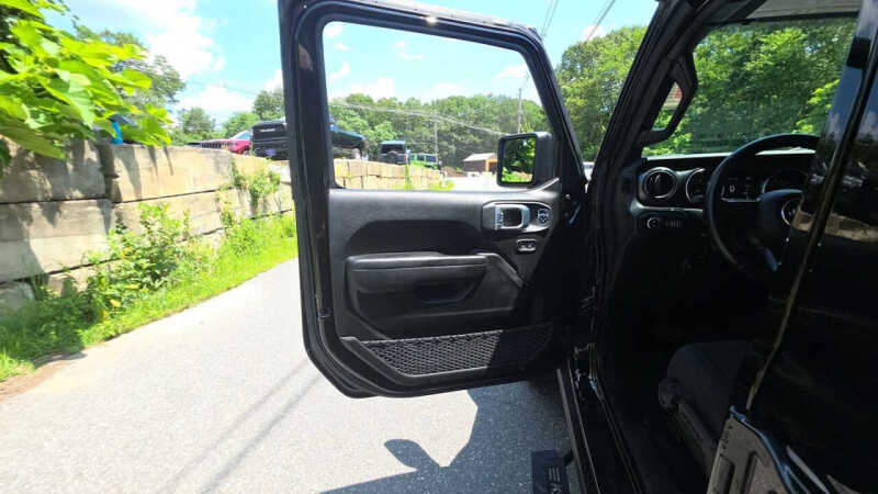 2022 Jeep Gladiator Altitude