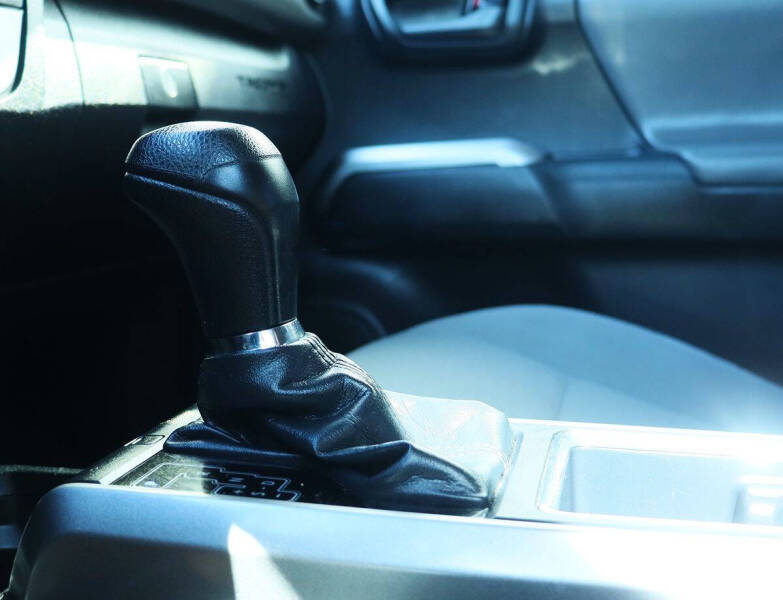 2022 Toyota Tacoma SR