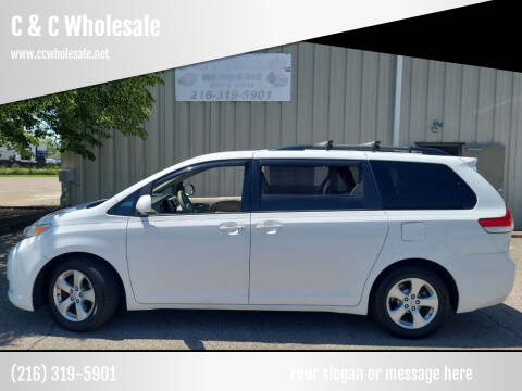 2013 Toyota Sienna LE 7-Passenger Auto Access Seat