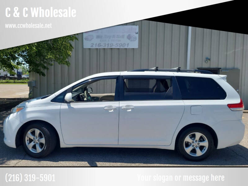 2013 Toyota Sienna LE 7-Passenger Auto Access Seat