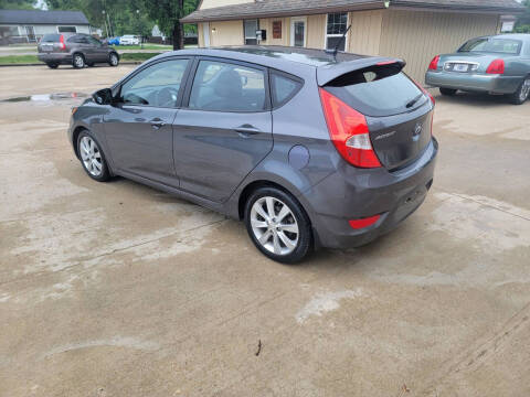 2013 Hyundai Accent SE