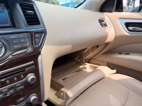 2014 Nissan Pathfinder SL