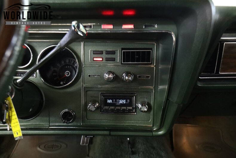 1974 Ford Thunderbird