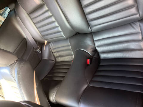 2006 Ford Mustang V6 Deluxe