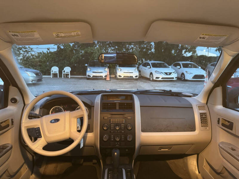 2011 Ford Escape XLS
