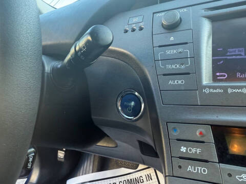 2012 Toyota Prius Two