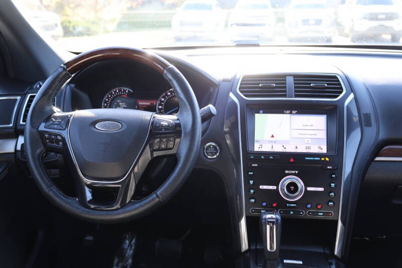 2019 Ford Explorer Platinum