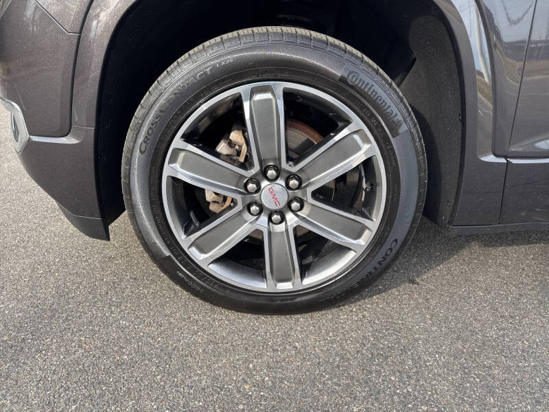 2017 GMC Acadia Denali