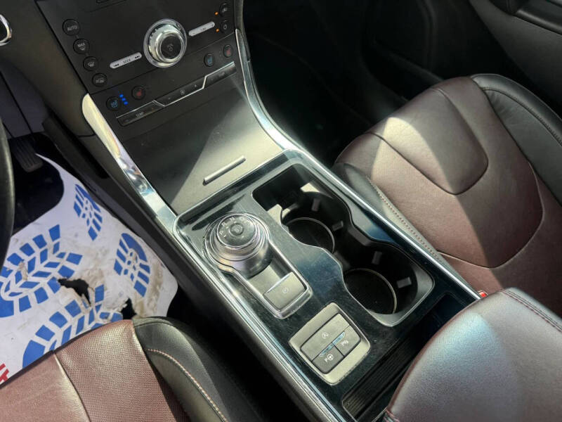 2020 Ford Edge Titanium