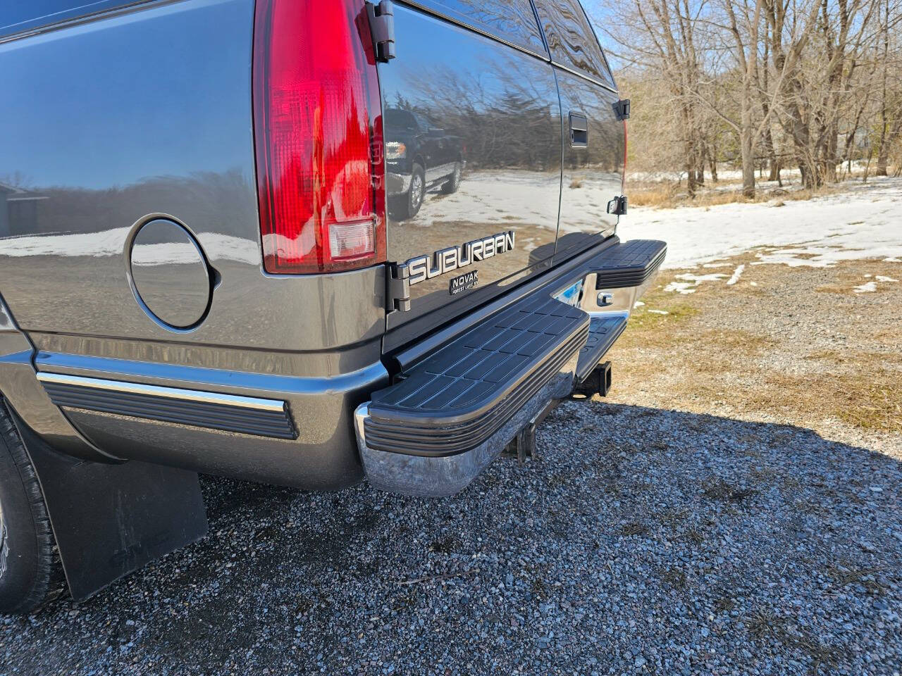 1999 GMC Suburban 27
