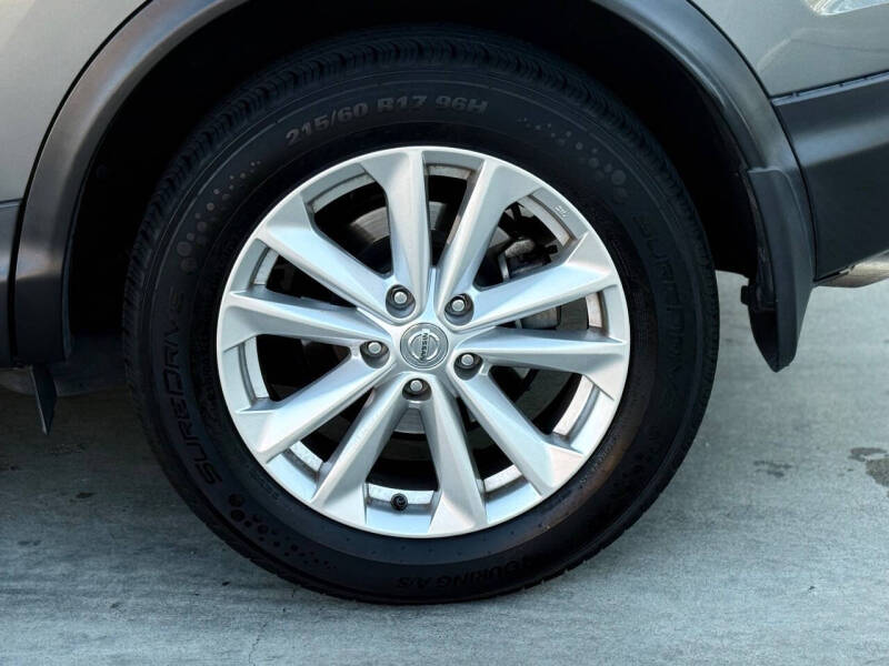 2017 Nissan Rogue Sport SV