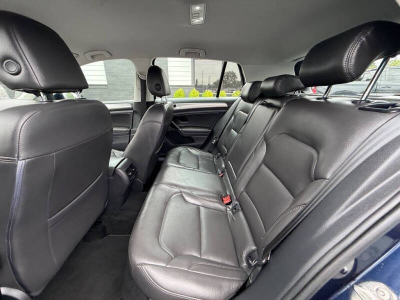 2016 Volkswagen e-Golf SE