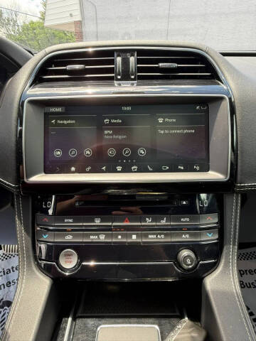 2019 Jaguar F-PACE S