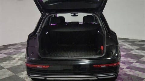 2023 Audi Q5 quattro Premium 40 TFSI