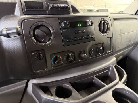 2011 Ford E-Series E-350 SD