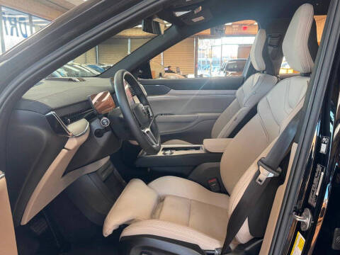 2025 Volvo EX90 Twin Plus 7P