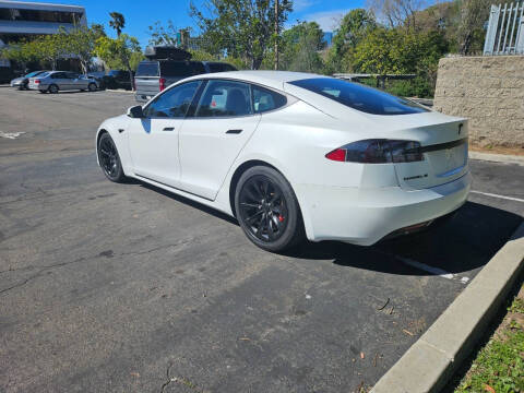 2016 Tesla Model S 90D