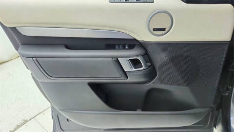 2024 Land Rover Discovery P300 Dynamic SE