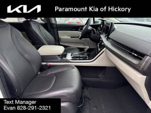 2024 Kia Carnival EX