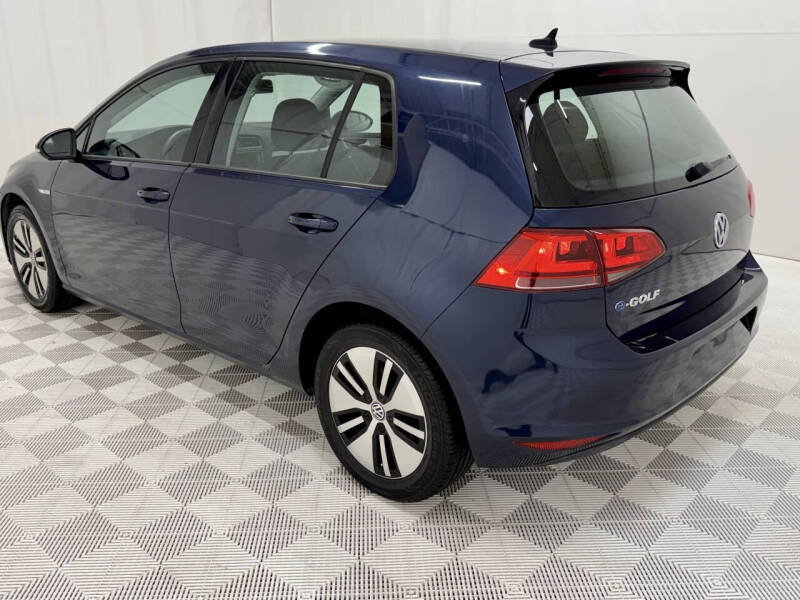 2016 Volkswagen e-Golf SE