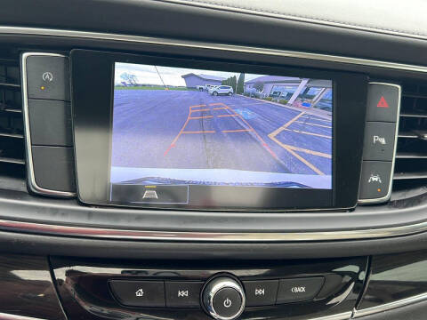 2022 Buick Enclave Essence