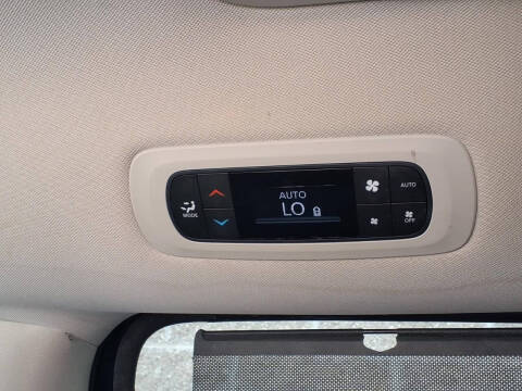 2017 Chrysler Pacifica Touring-L Plus