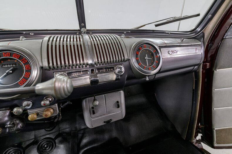 1946 Ford Super Deluxe