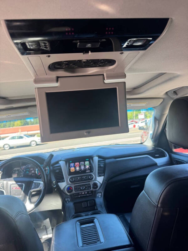 2017 GMC Yukon SLT