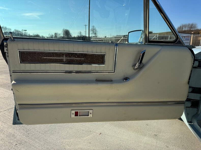 1966 Ford Thunderbird