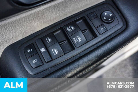 2024 Chrysler Pacifica Plug-In Hybrid Select